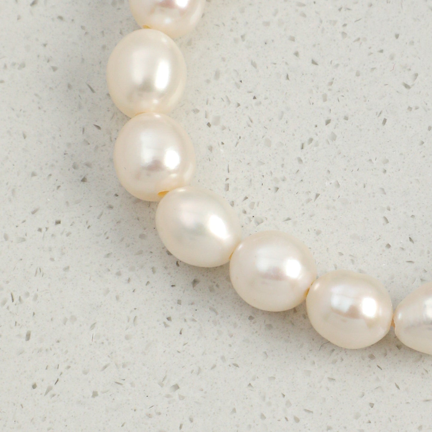 Pearl bead bracelet segment with smooth round ivory pearls
